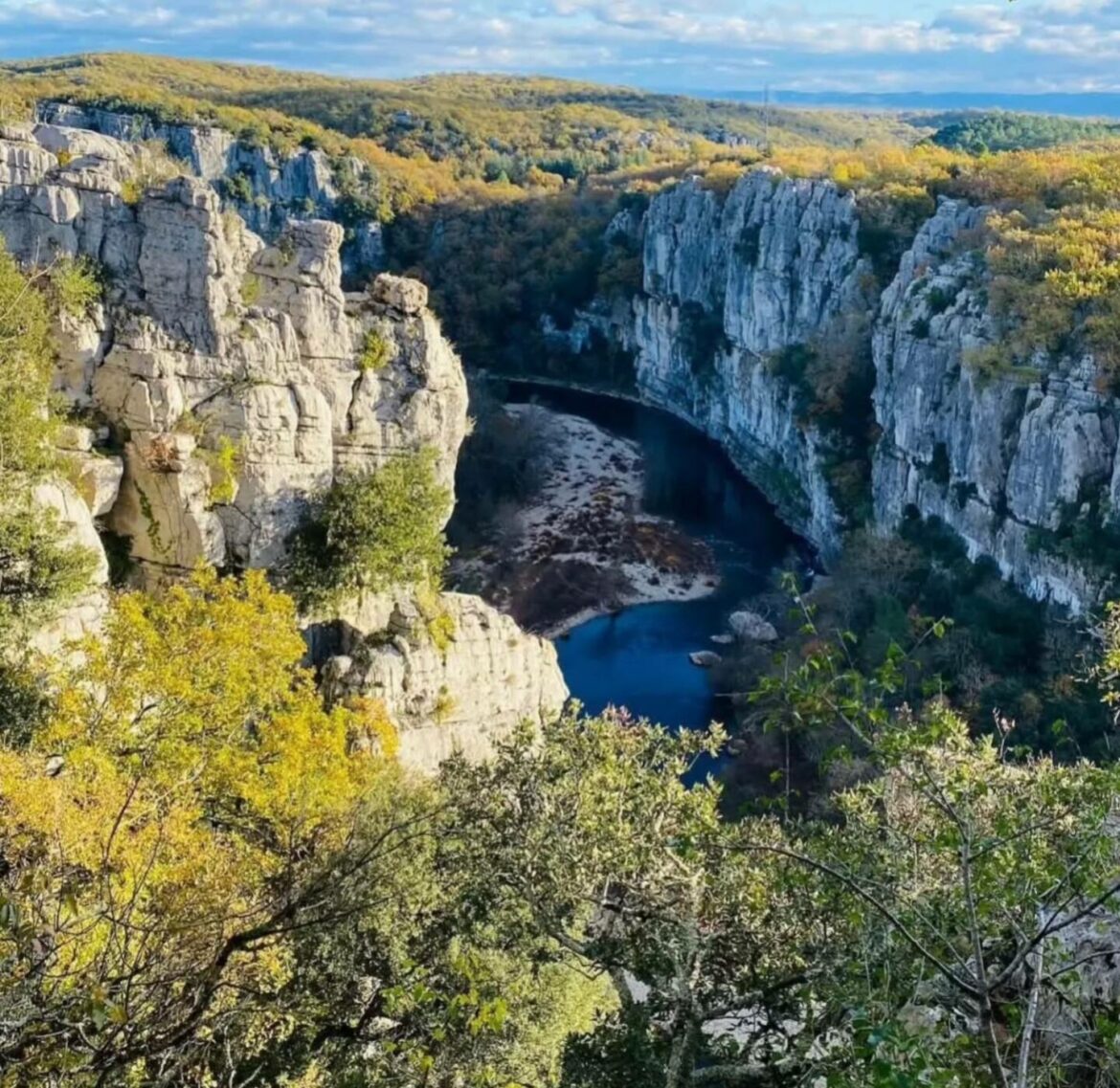 LE SUD DE L’ARDÈCHE AU PRINTEMPS